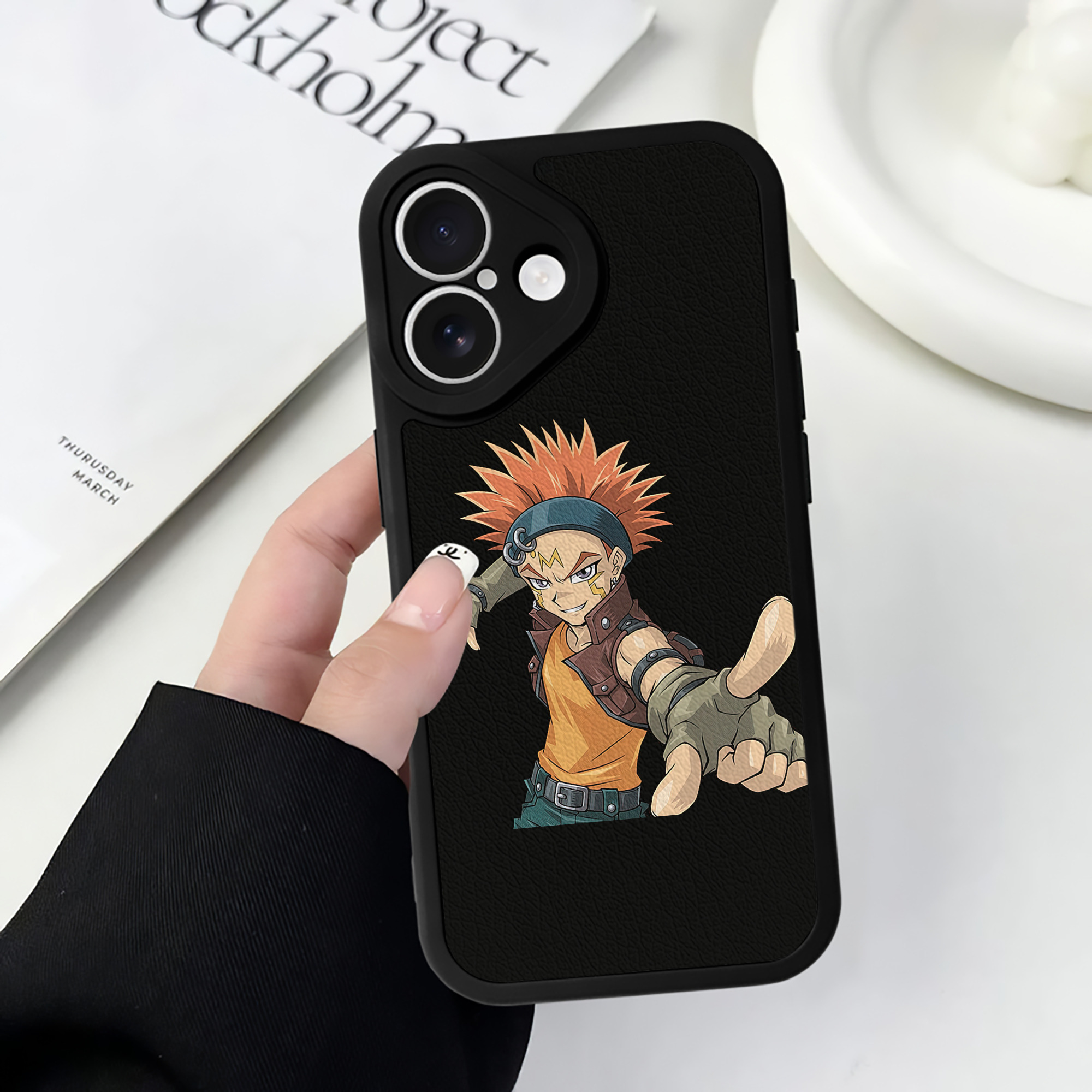 遊☆戯☆王 Yu-Gi-Oh! 【iPhone 16シリーズ対応】シリコンスマホケース（レザー調） 材質：シリコン